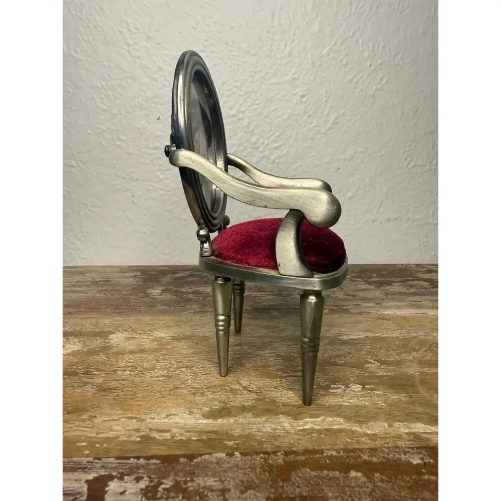 Antique Inspired Decorative Chair Photo‎ Frame Victorian Red Velvet Upholstered